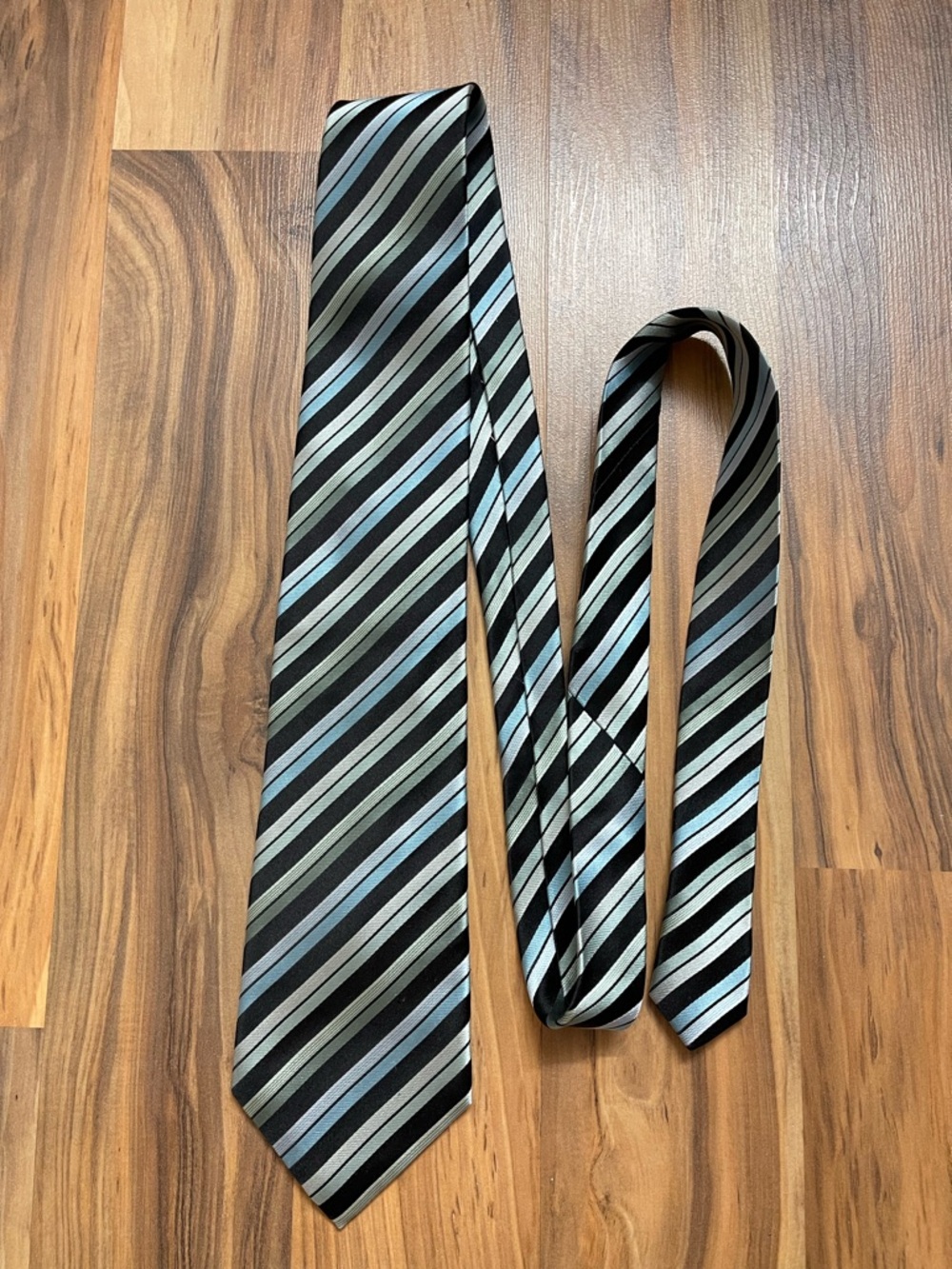 BCBG Attitude hand sewn Men's Striped Silk Tie
